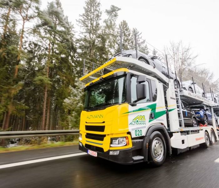 Mit dem Scania P 25 BEV steht ein emissionsfreier Autotransporter zur Verfügung, der auf umweltfreundliche Elektromobilität setzt. (Foto: Michael Baumgartner. KiTO)